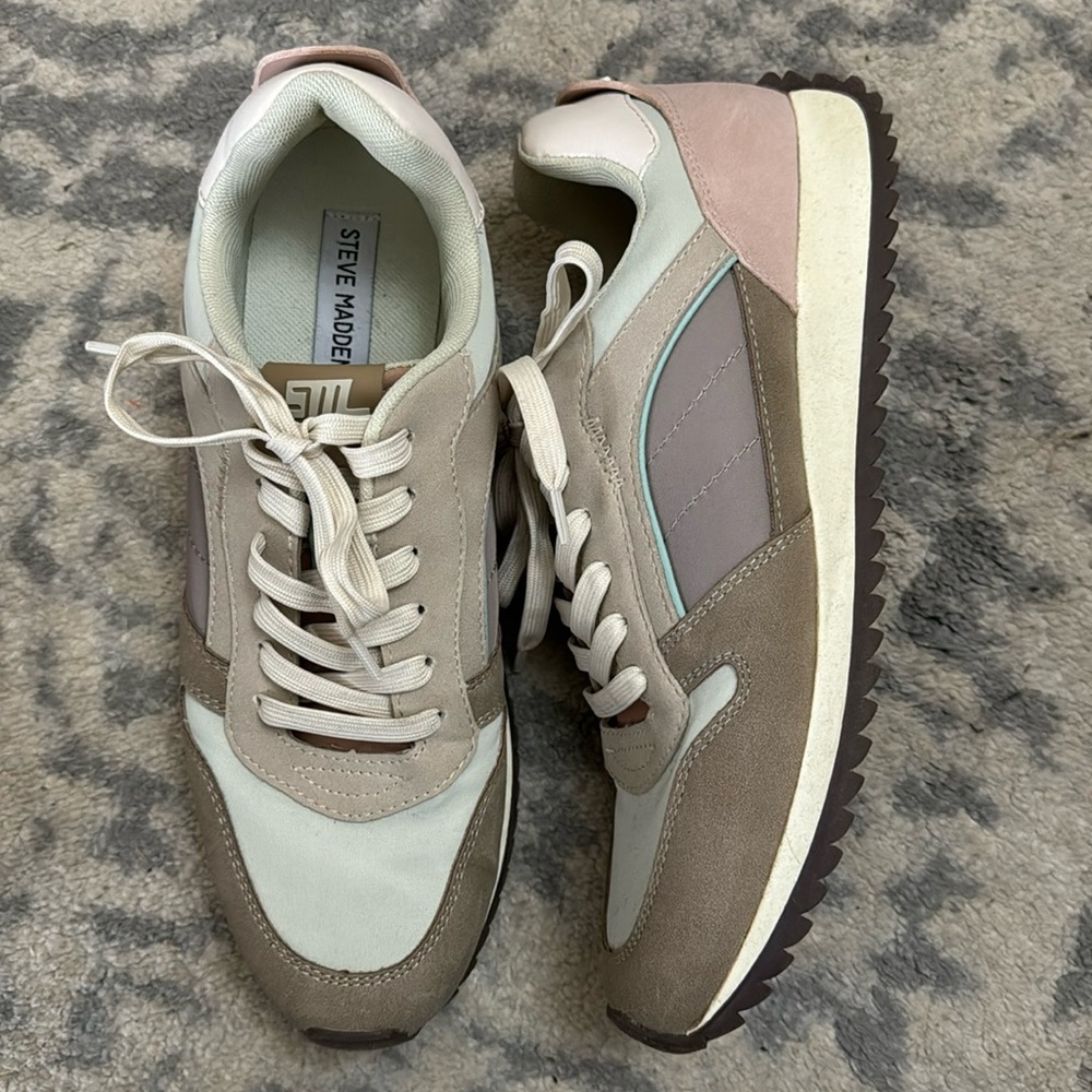 Steve Madden Kinkade Sneaker sz 8.5